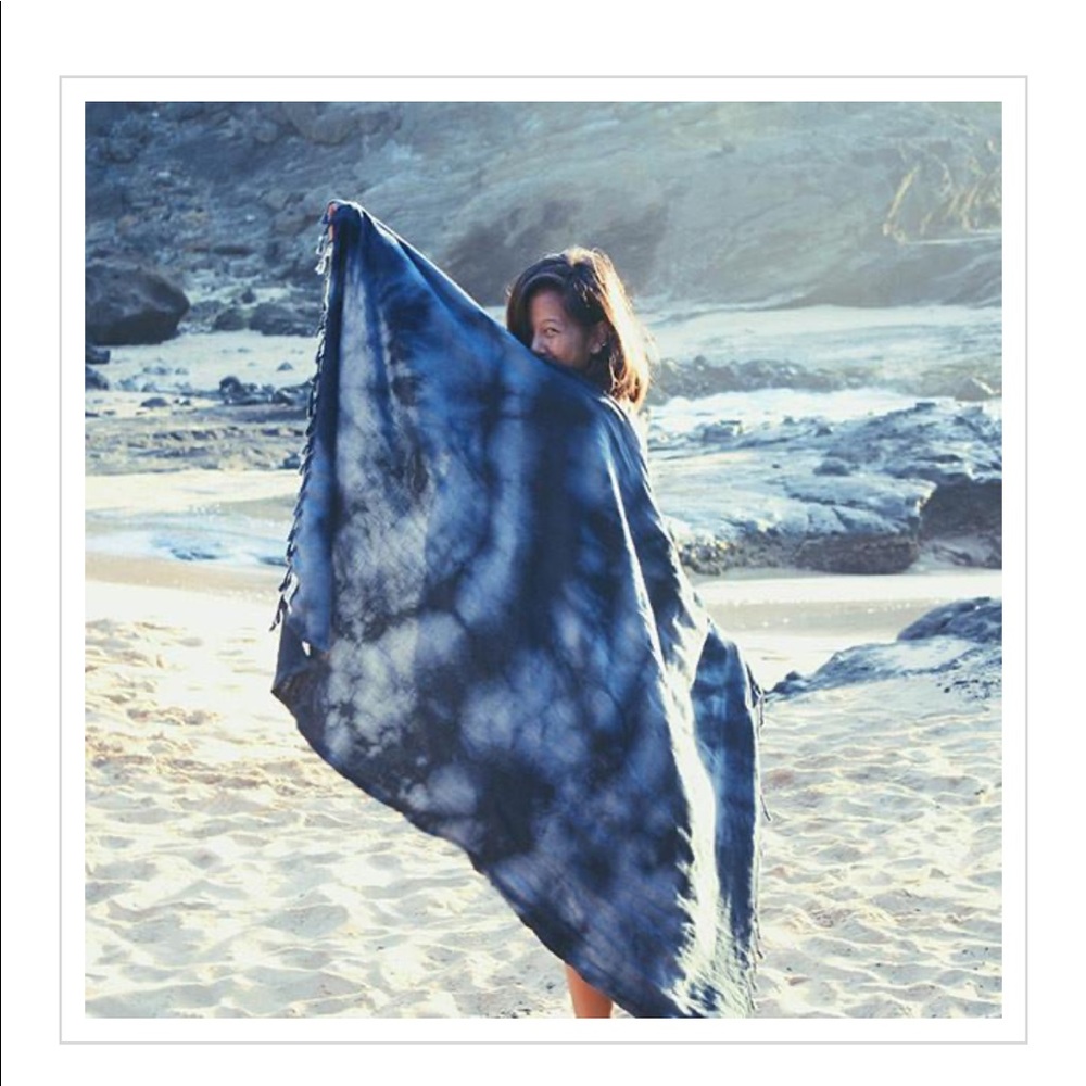 - Sand Cloud Towel Throw XL